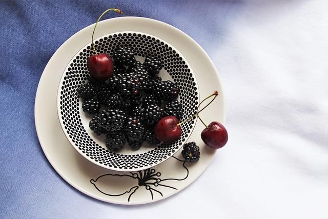 Exploring Nutritional Balance in Low-Calorie Meal Kits