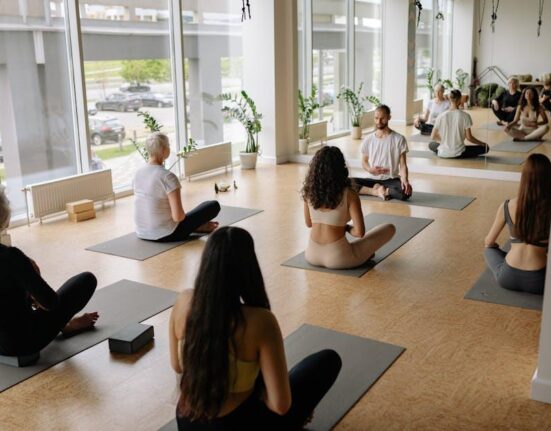 Fitness Mirrors: Are They Just a Gimmick or a Real Coach at Home?