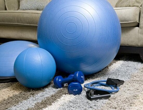 Best Flooring & Mats for Home Gyms – Cushion, Grip & Noise Tested